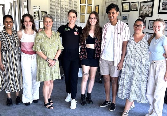 Guest speaker Gabby Seymour with members of our women's cricket team: L-R Sridevi Thoppe, Sarah Fenn, Sandra Verschoor, Gabby Seymour, Tara Newman, Jane Greenshields, Tanya Intagliata and Katherine Baker.