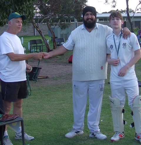 L-R: Mercantile Secretary Rhidian Thomas, MVCC captain Manu Singh and teen keeper Luke Sevenson with his Premiership medallion.
