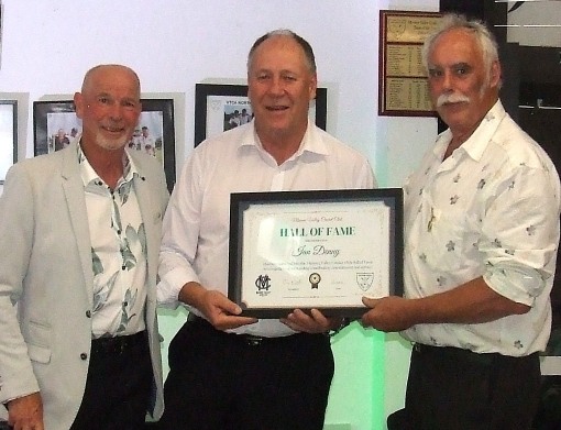 Ian Denny (centre) receives his Hall of Fame certificate from Greg Peters (left) and Charlie Walker.
