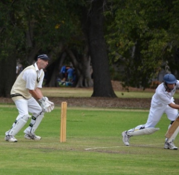 Mick Harvey showed he is still one of the best behind the stumps.