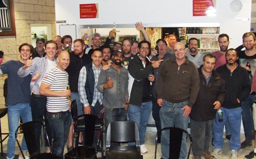 All fingers are pointing at Michael Cumbo for his 200th game. L-R: Back – Kevin Gardiner, Darren Nagle, Paddy Shelton, Nate Wolland, Matt Thomas, Alex Davidson, Ben Thomas, Peter Golding, Ryan Fairclough, Simon Thornton, Michael Ozbun, Liam Farrell and Justin Trowell. Front – Anthony Cafari, Charles Aitken, Troy Eden, Sam Carbone, Jacob de Niese, Sunny Singh, Brendan Rhodes, Michael Cumbo, Dan Terzini and Bob Sciacchitano.