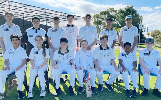 Before the match: L-R: Back - Mark Lubansky, Diego Surace, Max Talone, Jordy Walsh, Harper Eason, Hayagreev Bashyam, Antonio Baldino. Front - Dante Mazzarella, Katherine Baker, Zac Nilsson, Jeremy Sevenson, Eden Del Citto, Rushil Gundubilli, Lucas Tipper.